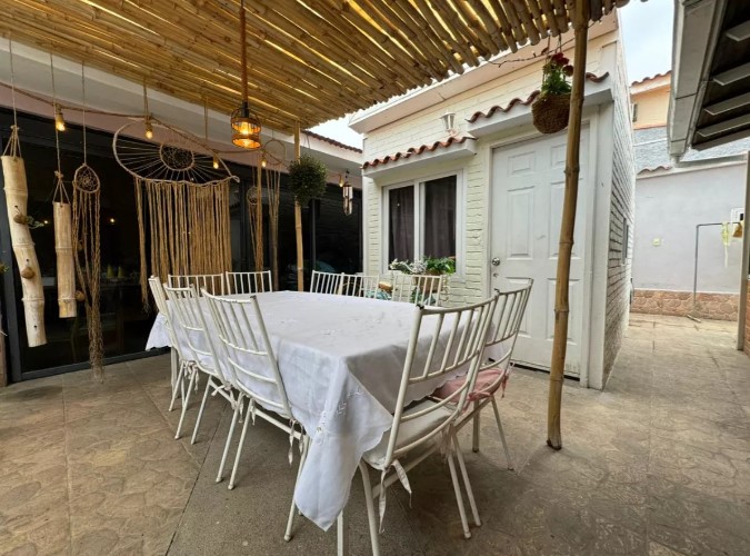 Stately Family Residence in Trigal Norte - Casa en El Trigal Norte